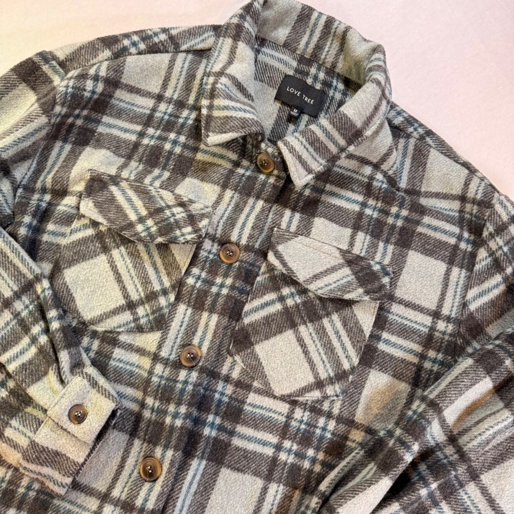 Love Tree Shacket Women M Blue Plaid Flannel Oversized Cabincore Casual Layering